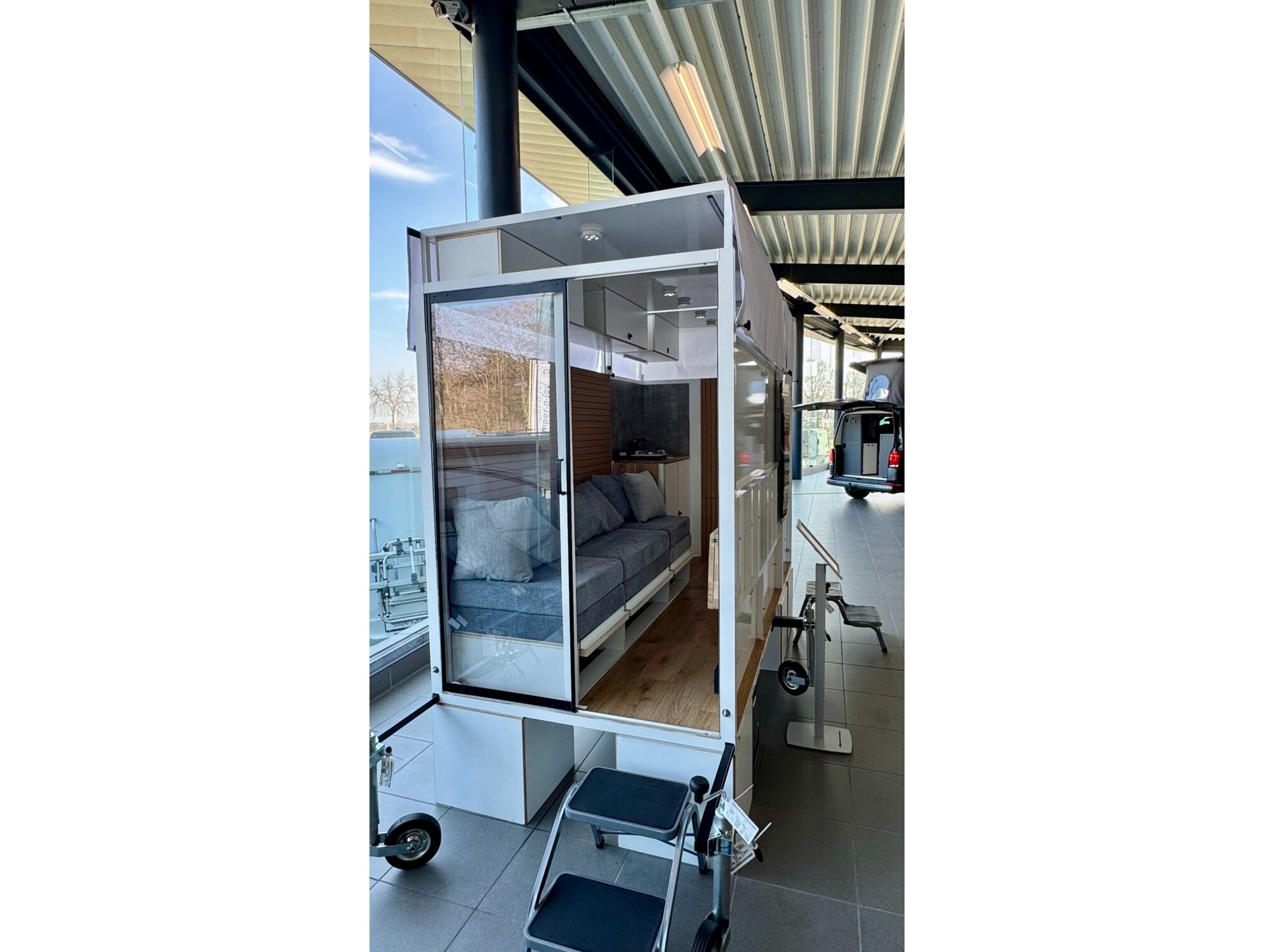 image0_padded_2000x1494